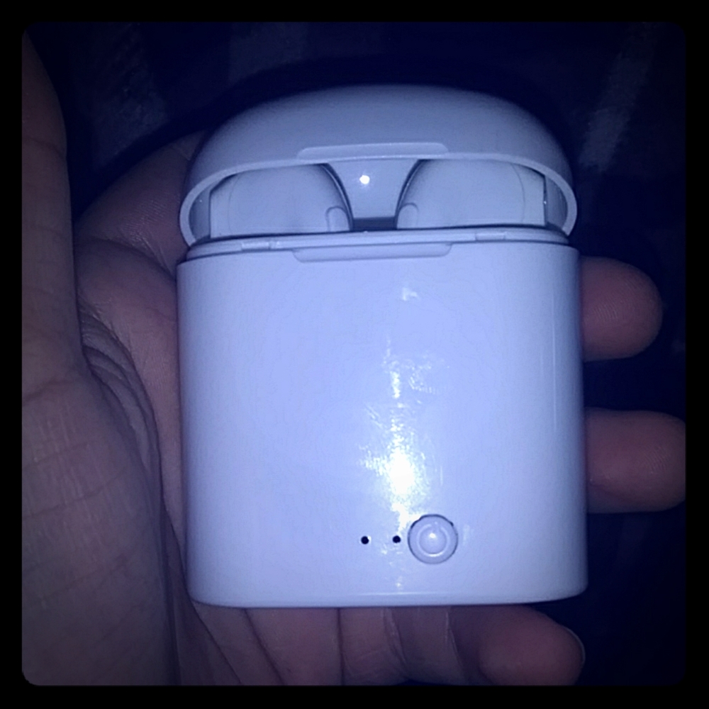 AirPods